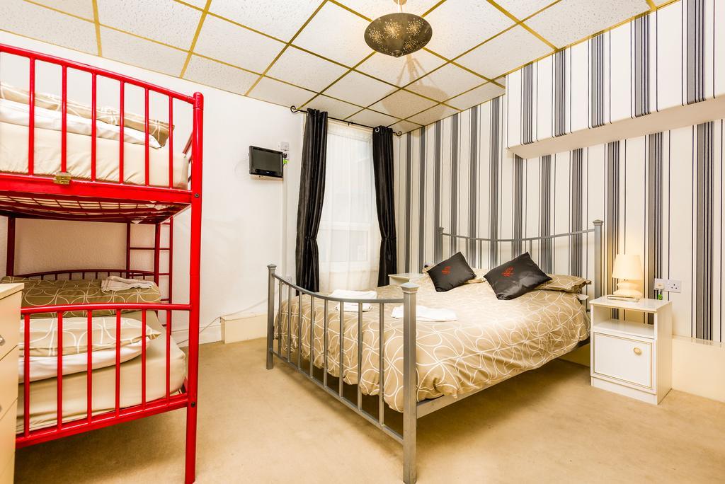 Hotel Uk Travel & Hospitality Ltd Ta Canberra Blackpool