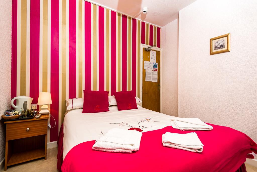 Uk Travel & Hospitality Ltd Ta Canberra