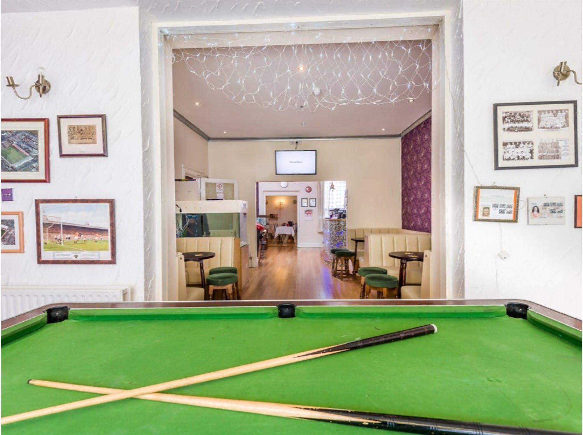 Hotel Uk Travel & Hospitality Ltd Ta Canberra
